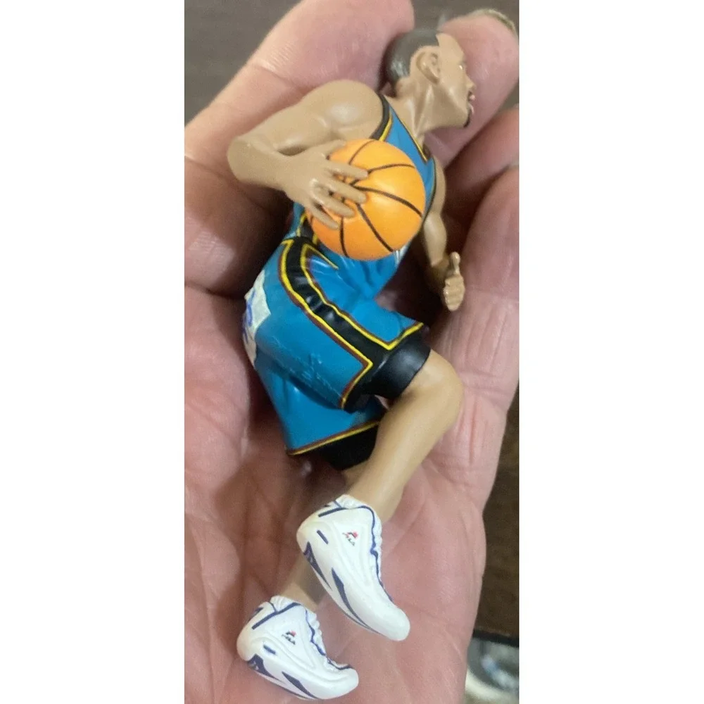 1998 Hallmark Keepsake GRANT HILL Ornament w/ Flair Showcase Card - DUKE PISTONS